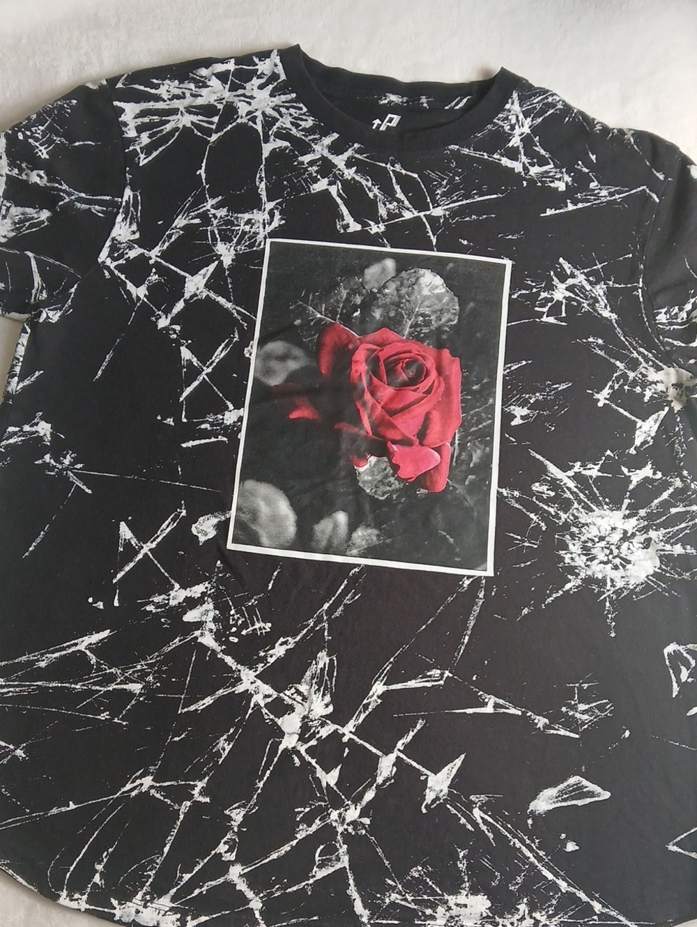 Size S Black Short Sleeve Tee with Red Rose Graphic